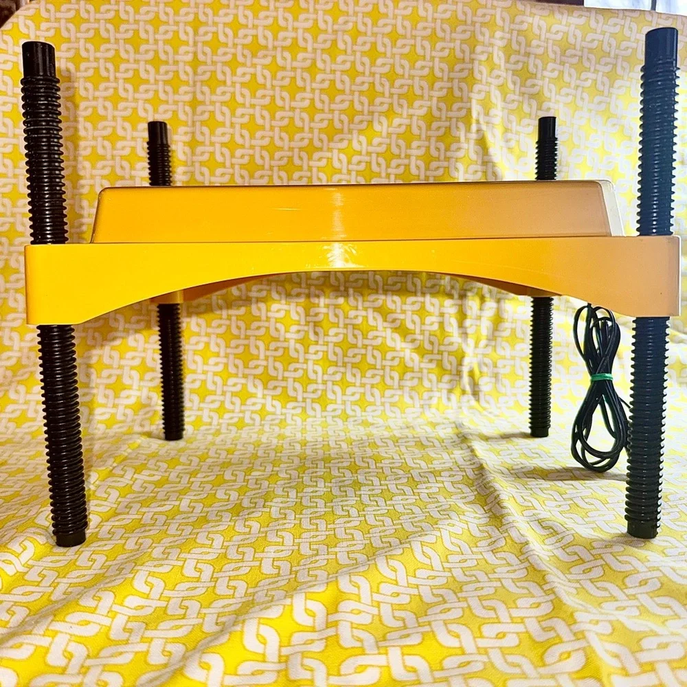 Chick Brooder Brinsea EcoGlow Safety 600- Yellow - Picture 11 of 16